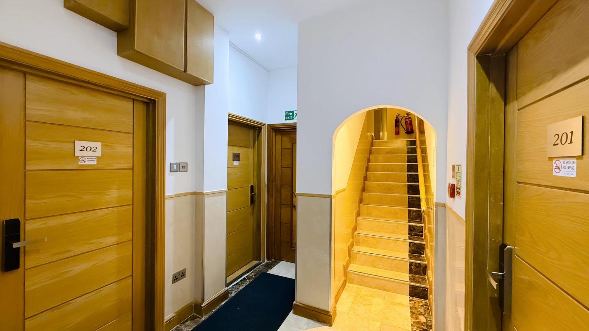 Osborne Aparthotel Истбурн Экстерьер фото
